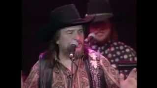 DUKES OF HAZZARD-THEME SONG PERFORMED LIVE- WAYLON JENNINGS