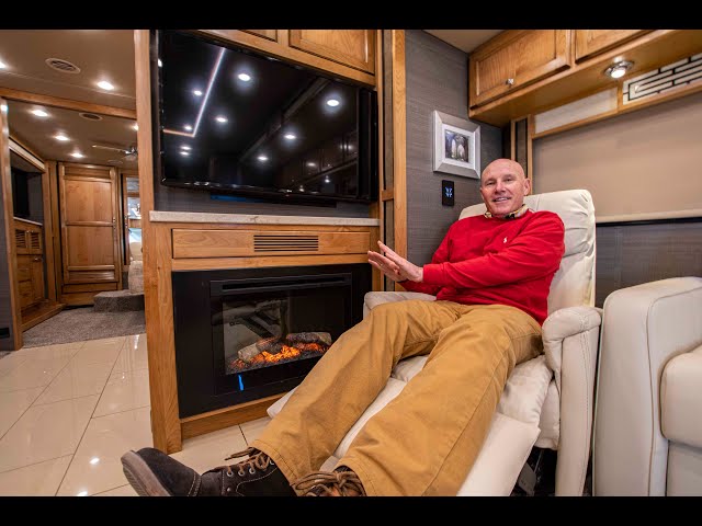 Preview image of 2020 Tiffin Allegro Red 33AA~ Fireplace~ Mid Bath (17U211014) youtube video