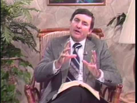 Nehemiah 7:72-10:39 lesson by Dr. Bob Utley