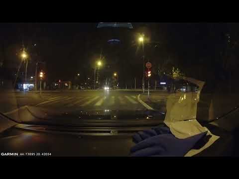 Preticanje autobusa preko pune linije - Vidikovac - Beograd, Rakovica, ul. Patrijarha Joanikija