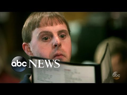 ダウン症のレストランの客を侮辱する男 l What Would You Do (Man insults restaurant customer who has Down syndrome l What Would You Do)