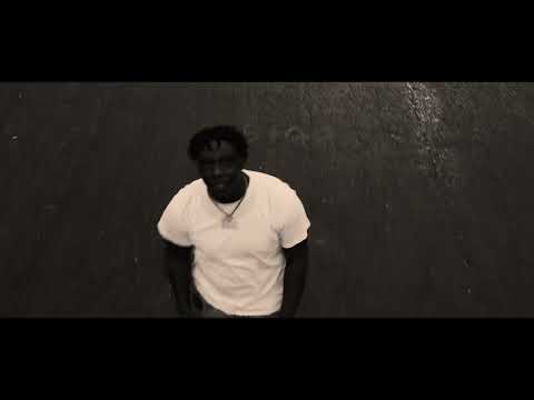 Playboy Poppy - Still Fly [Official Music Video]