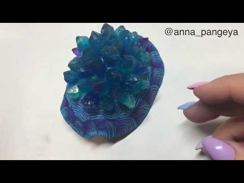 Video tutorial on creating a polymer clay turtle. Past 3.