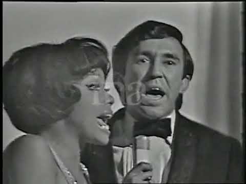 Eliana Pittman e Moacyr Franco no Olympia de Paris "Me da um dinheiro aí"