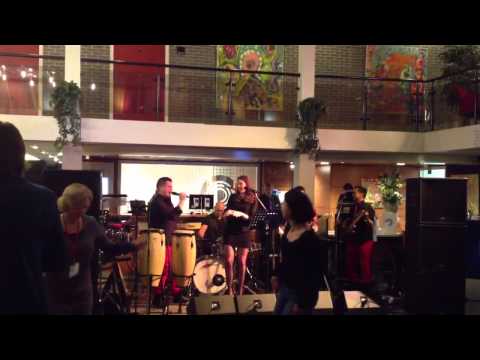 Crazy in love (live) - Groove Spot