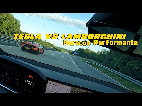 Cheapest Tesla Model S vs Lamborghini Huracán Performante acceleration on German autobahn!