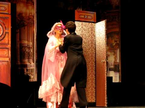 "Gehen wir ins Chambre separee" Christiane Marie Riedl (Henri), Jelena Radojcic (Hortense)