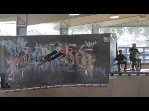 Gatorade Free Flow Tour - Da Compound BMX Park & Dirt Highlights (2011) - Larry Edgar, Kevin Peraza