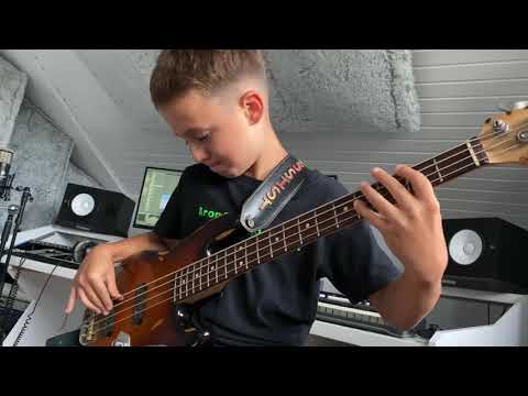 (9yrs) AronTheBassist - Dua Lipa LEVITATING (bass cover)
