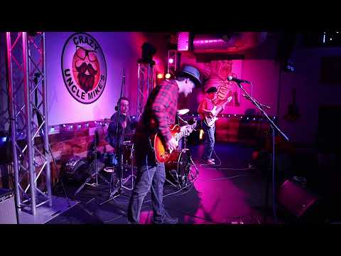 JL Fulks Blues Trio "Heading Back To Memphis" | Crazy Uncle Mikes - Boca Raton, FL 12/23/21