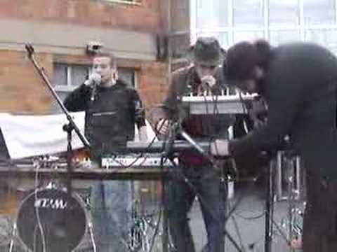 Diplomatic freestyle rap impro