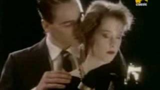 Marlene On The Wall - Suzanne Vega