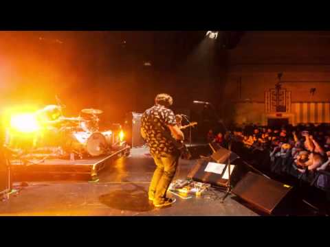download lagu mp3 mp4 Spiderbait Ivy The Big Apples Black Betty, download mp3 Spiderbait Ivy The Big Apples Black Betty free downloadn, video klip Spiderbait Ivy The Big Apples Black Betty