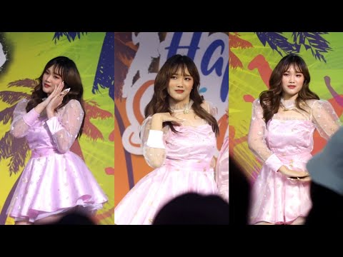 [Fancam] Snowflake cover OH MY GIRL - CLOSER (MAY) @MBK Summer Au | Mimpool 🐝