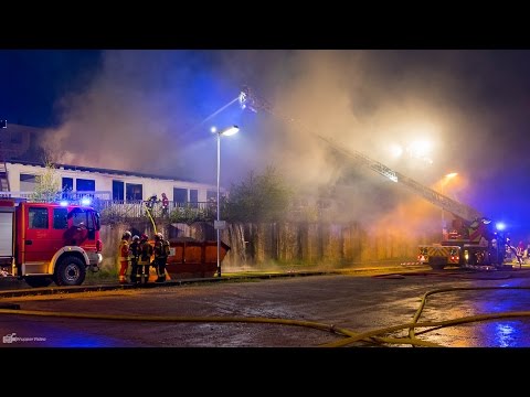 Großbrand Heiligenhaus: Mehr als 200 Einsatzkräfte im Einsatz | 29.04.2016