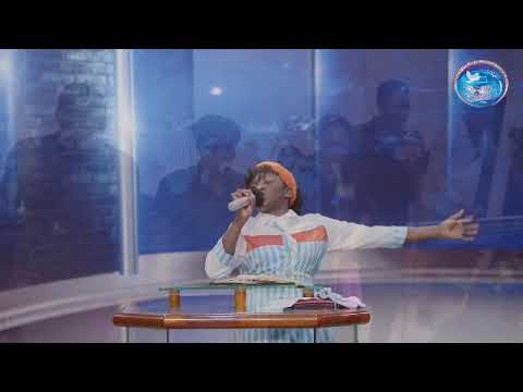 Je veux aussi chanter le soir quand la nuit vient/ Adoratrice Sterlande Étienne/ MEDIC