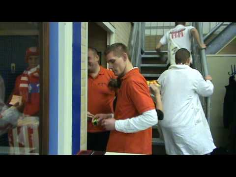 OVVO/De Kroon - Fortuna/MHIR - Binnenkomst Fortuna-supporters