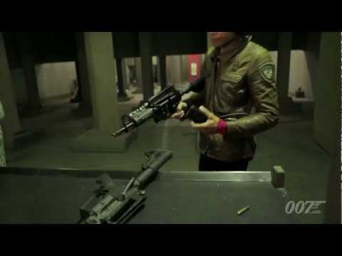 Thumbnail of the video: Naomie Harris Skyfall videoblog