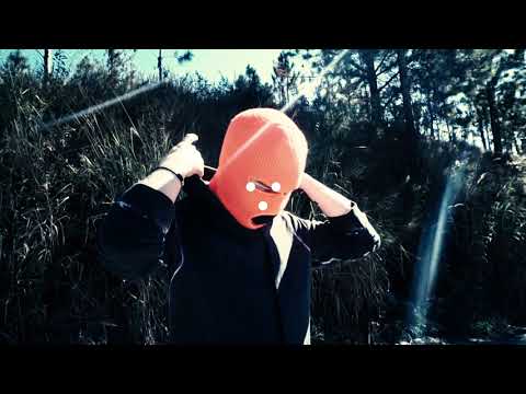 1. Xlly - BEM VINDO A AMÉRICA ft. Naur9mm [Prod. VCTXR]