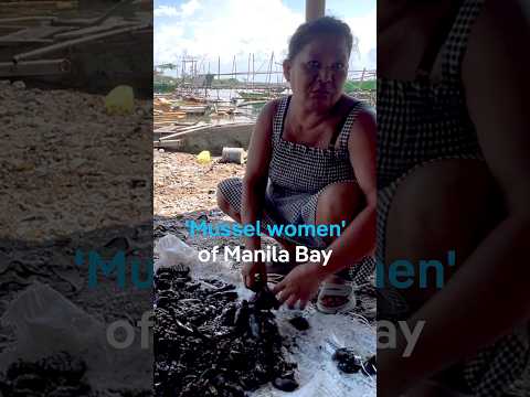 The 'mussel women' of Manila Bay | DW News