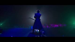 布袋寅泰「MATERIALS」（35th ANNIVERSARY LIVE BD/DVD「GUITARHYTHM LIVE 2016」より）