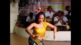 2014-06-04 Dancing, Sanur, Bali