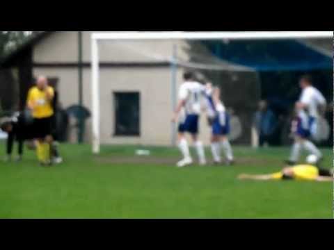 Wisełka Siennów - Błękitni Grzęska 06.05.2012 Wojciech Pieniążek na 5 do 0.MP4