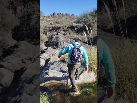 Viejo camino Real, arroyo Las Peñas, sierras del Sur de Córdoba, Argentina.
