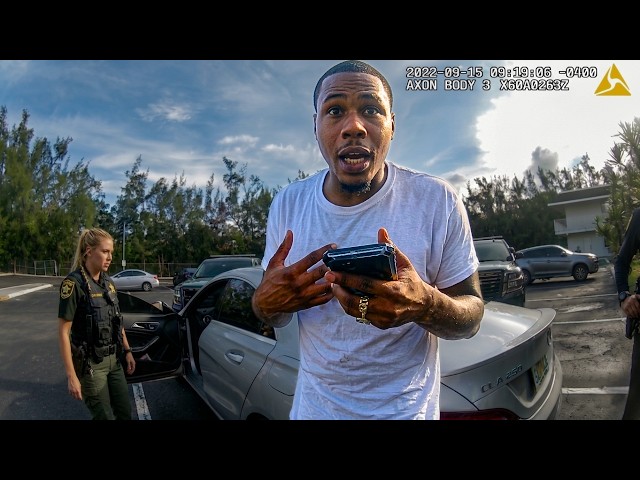 Credit Card Fraudster Buys $40,000 Mercedes Using a Fake ID SDDEFAULT Thumbnail