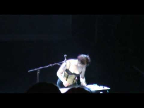 Amanda Plamer - "Coin operated boy" live at koko