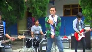 Download lagu VILLA - HATI YANG TERSAKITI revisi.mp4 mp3 Download lagu VILLA - HATI YANG TERSAKITI revisi.mp4 mp3
