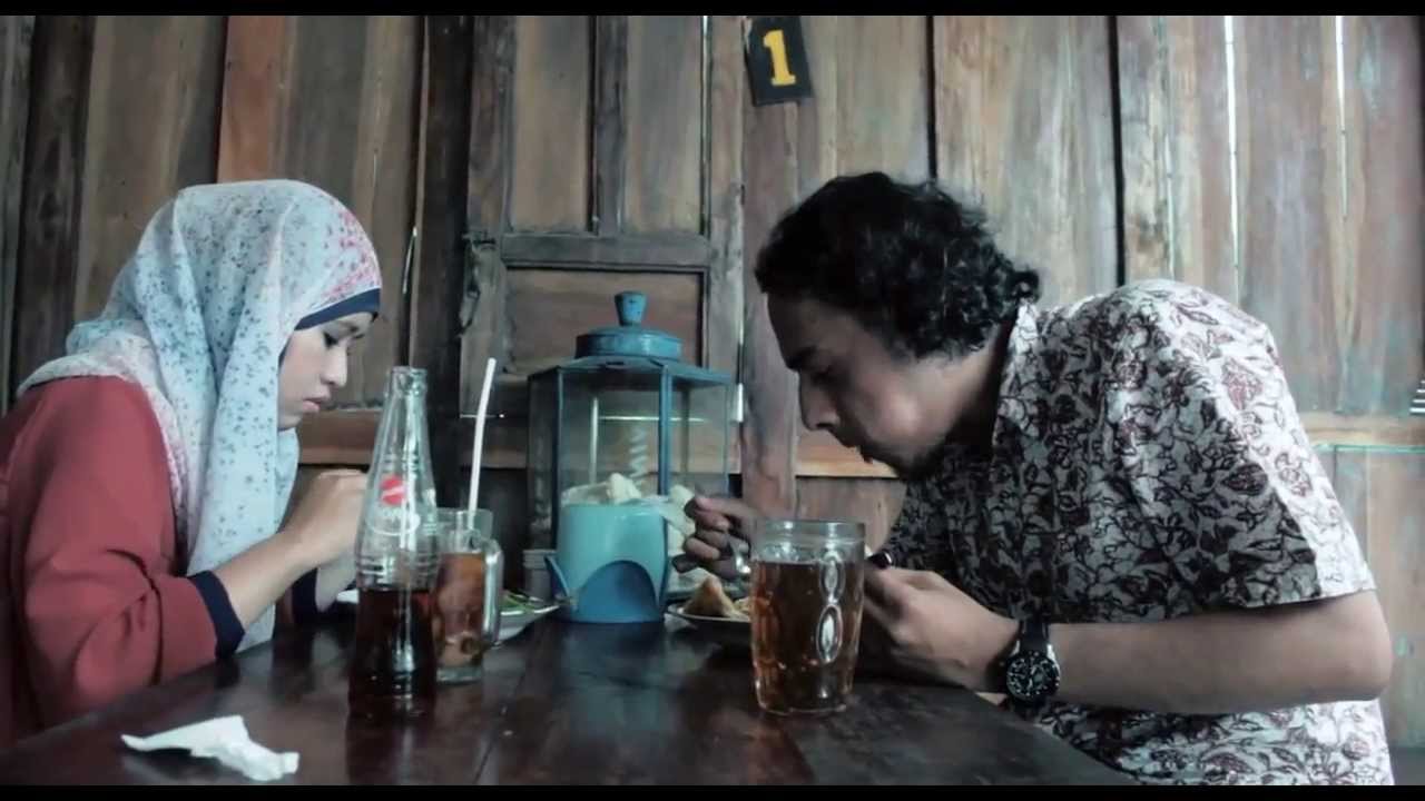 Official Trailer 400WORDS 2013