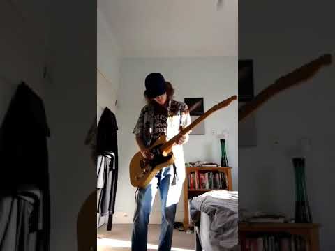 What's the time mister wolf? (screwing about with a new riff)