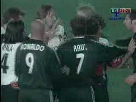 JogaFeio - Navarro a Figo