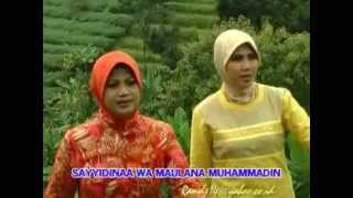 Download lagu Eman-Eman  Hj Ummi Fatah.mpg mp3
