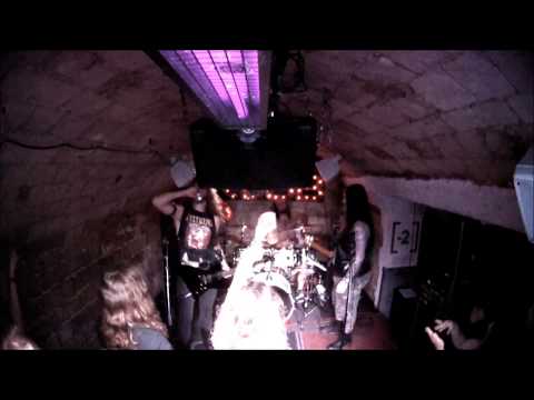 Insulter - Horny Necromaniac - Live in Paris (FR)