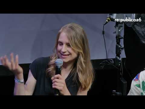Video Thumbnail: re:publica 26: Fun Facts: Wenn Comedy zur Gegenwehr wird