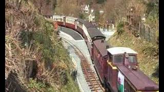 preview picture of video 'WHR train leaves Beddgelert'