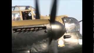 preview picture of video 'Avro Lancaster PA474 City of Lincoln and NX611 Just Jane'