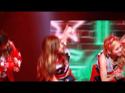 [Fancam] 130106 KBS Open Concert - Taeyeon by flying petals