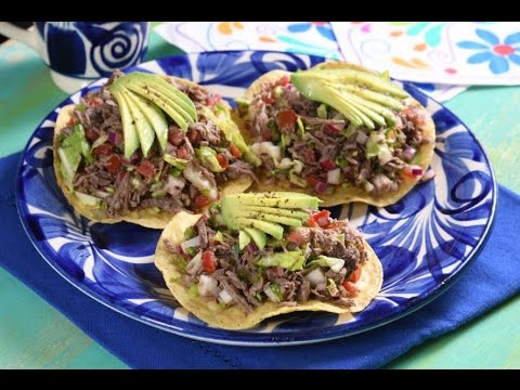 Tostadas de Salpicón de Res con Lechuga
