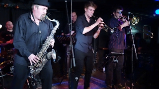 Tommy Schneller Band – Smiling for a Reason