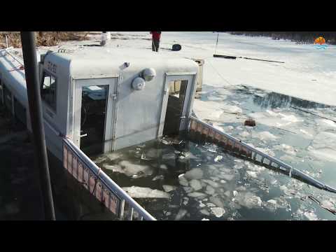 Tryton już na powierzchni. Byli przy wizycie papieża, teraz pomogli wydobyć statek Tryton już na powierzchni. Byli przy wizycie papieża, teraz pomogli wydobyć statek