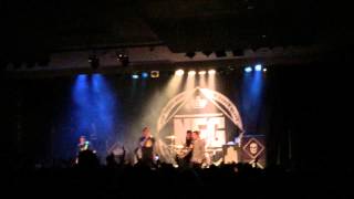 New Found Glory - Stubborn (live in Sydney at Factory Theatre. Sidewave - February 27, 2015)