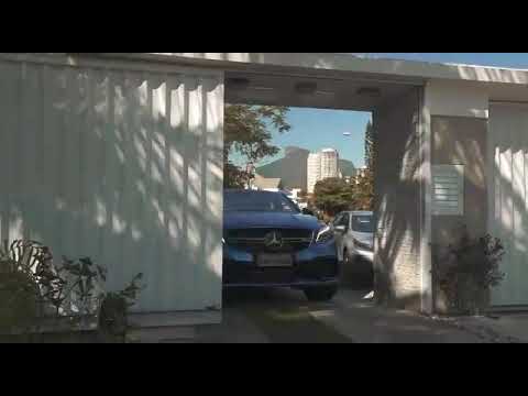 MC Doguinha Vem E brota Aqui Na Base ( Clipe Oficial )