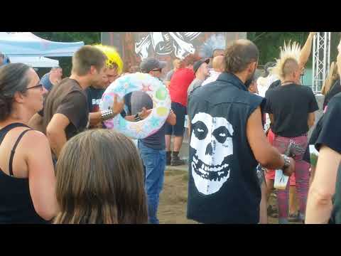 Street Dogs - Tobes got a drinking problem. Live on Fest Pod Parou 2018.