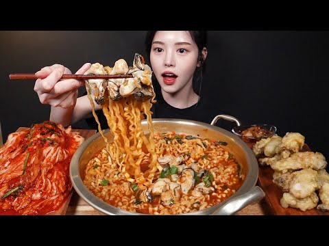 Oyster Ramyeon & Kimchi Mukbang Asmr