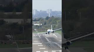INSANE 737 Crosswind Landing #shorts