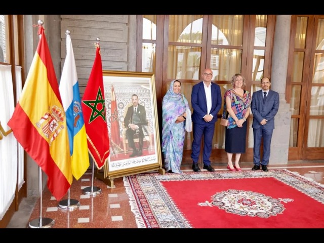Indignos canarios