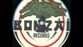 Mephista - Out Of The Blue (Virtua Trancer Remix)
